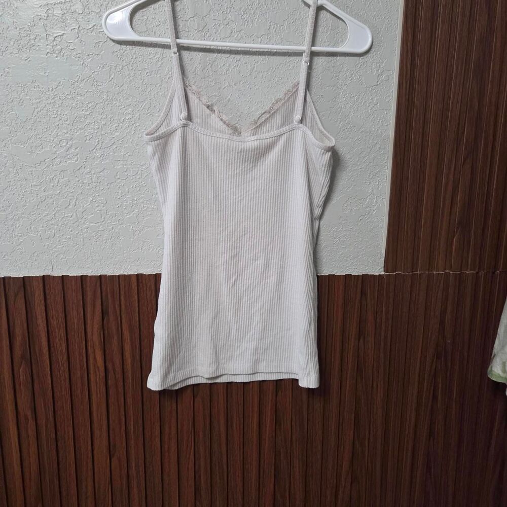 Notinlist Women's White and Cream Vest